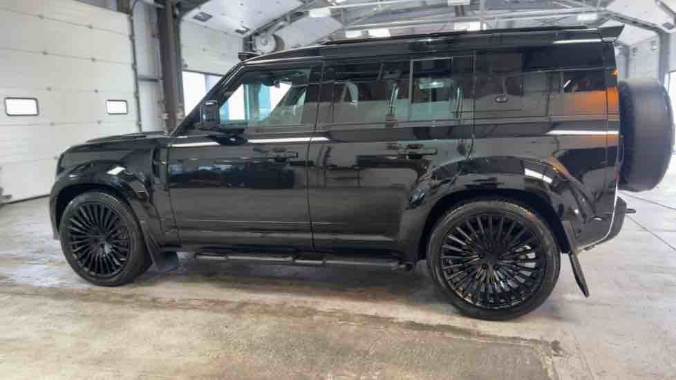 More views of Land Rover Defender 110