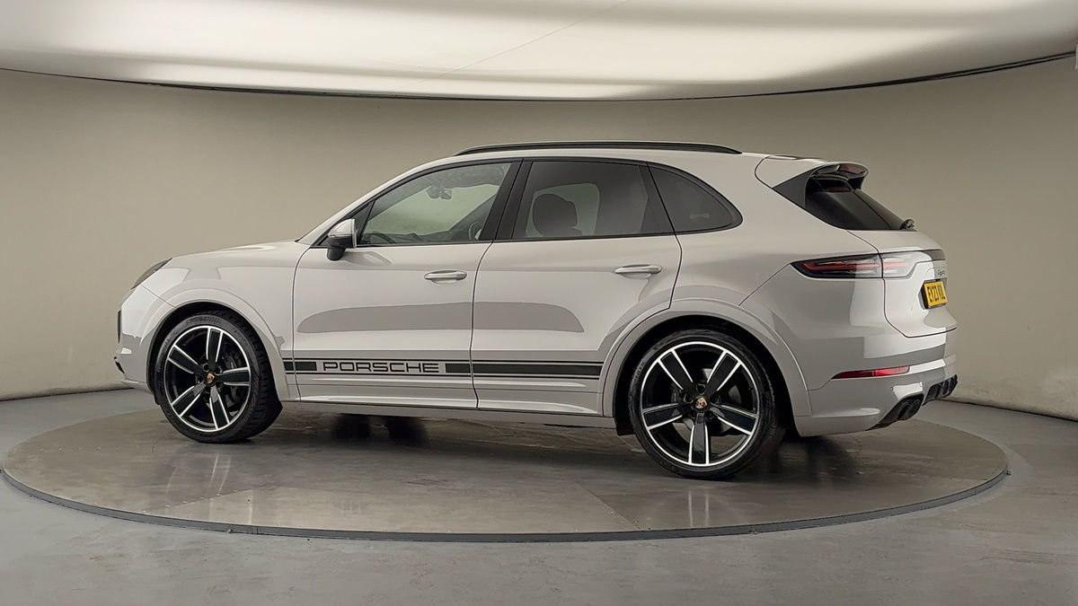 More views of Porsche Cayenne