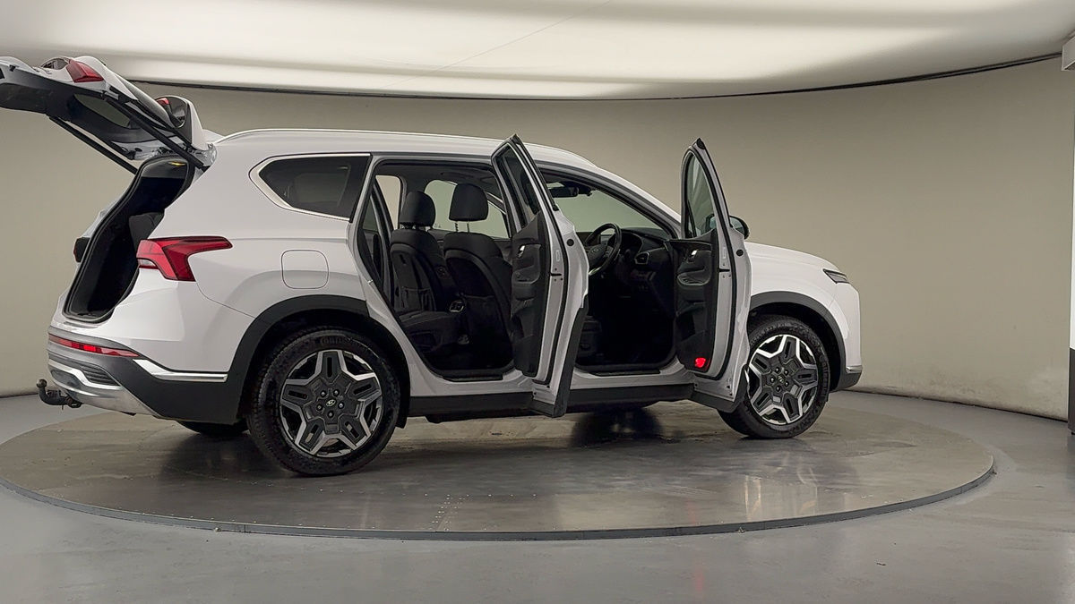 More views of Hyundai Santa Fe
