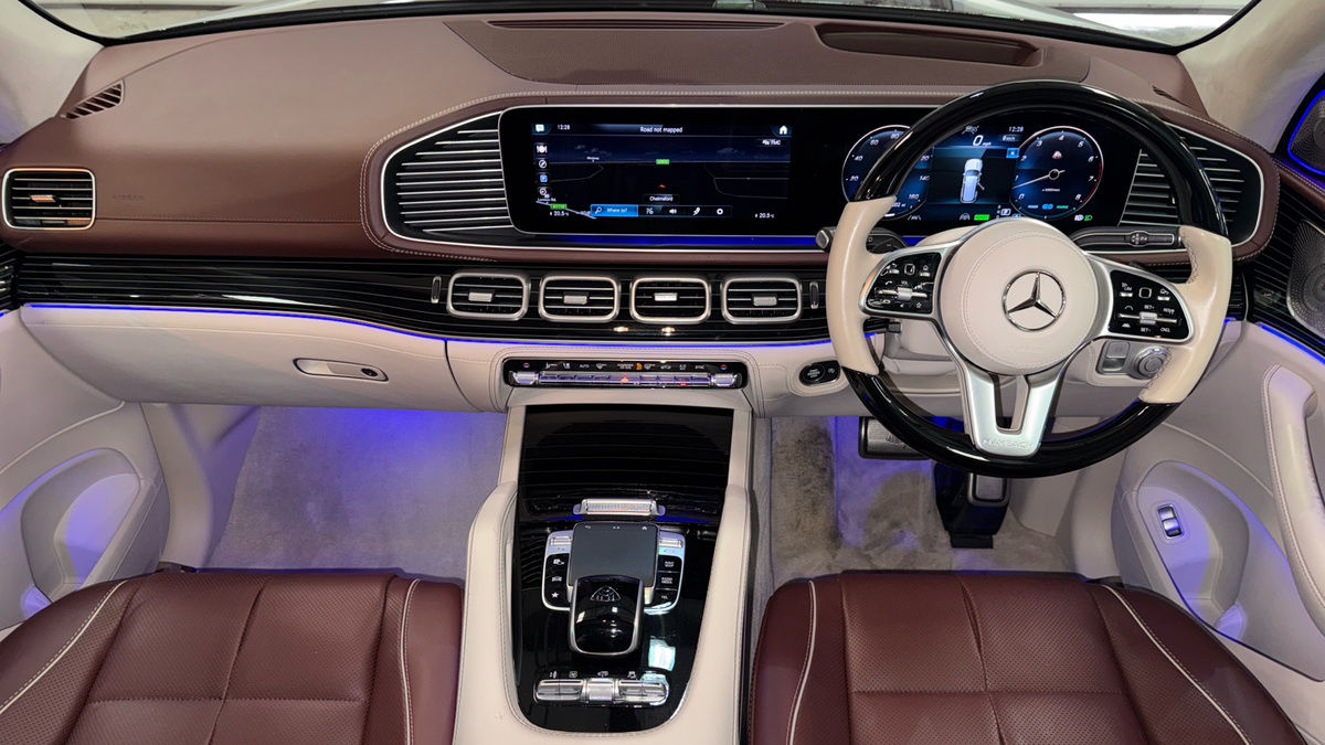 Mercedes-Benz Maybach GLS Image 12
