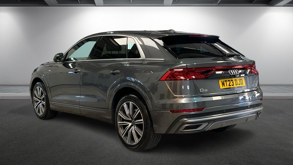 Audi Q8 Image 2
