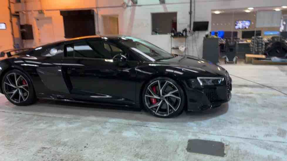 More views of Audi R8