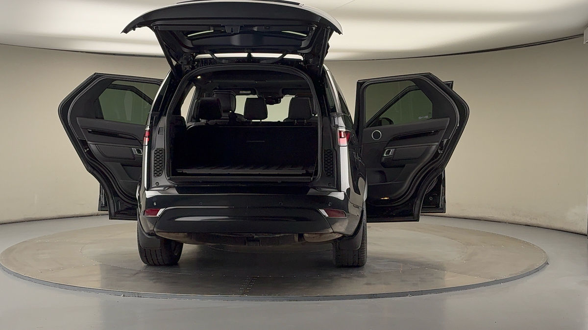 More views of Land Rover Discovery