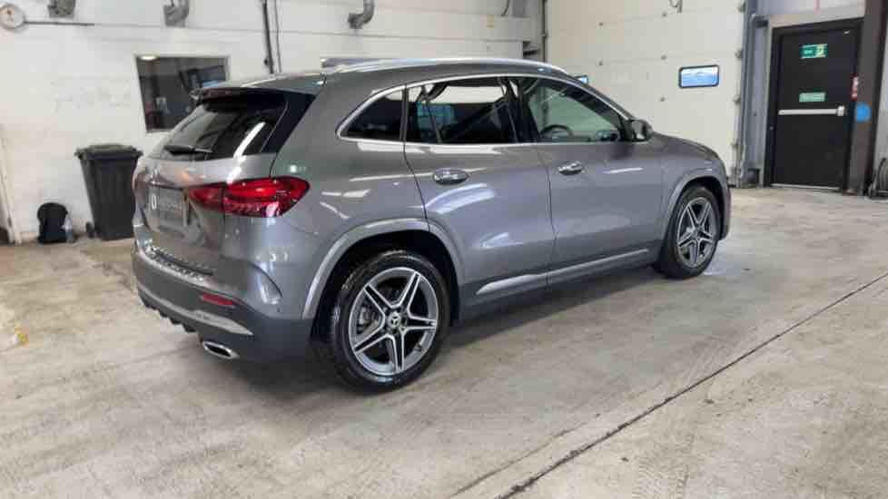 More views of Mercedes-Benz GLA