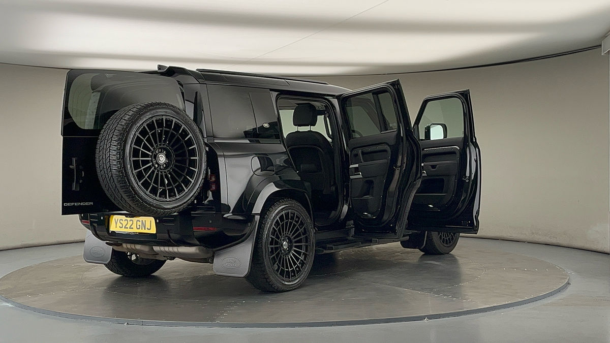 More views of Land Rover Defender 110