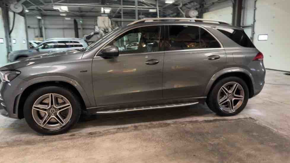 More views of Mercedes-Benz GLE