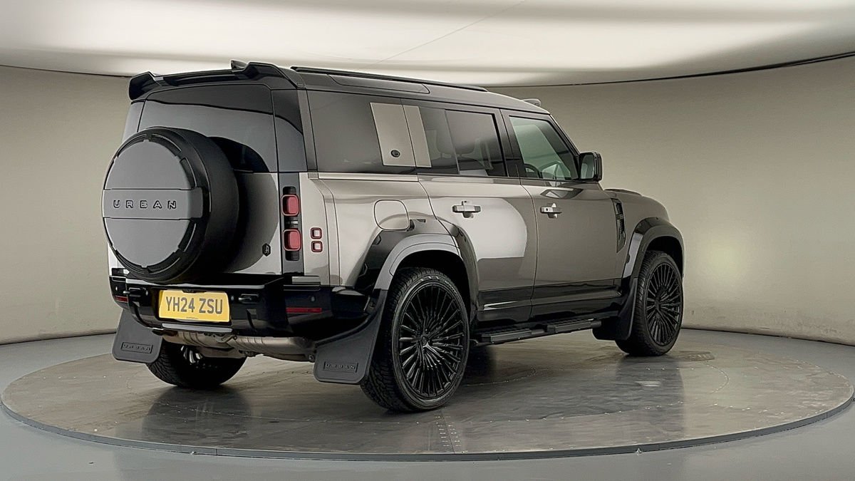More views of Land Rover Defender 110