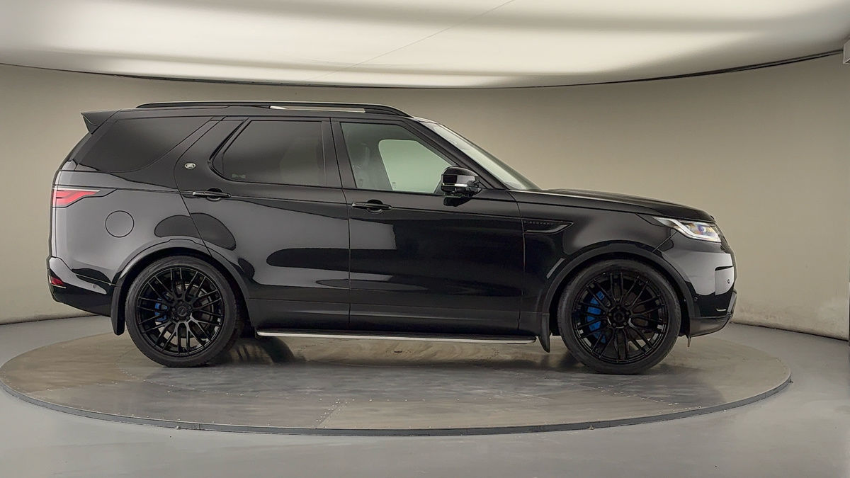 More views of Land Rover Discovery