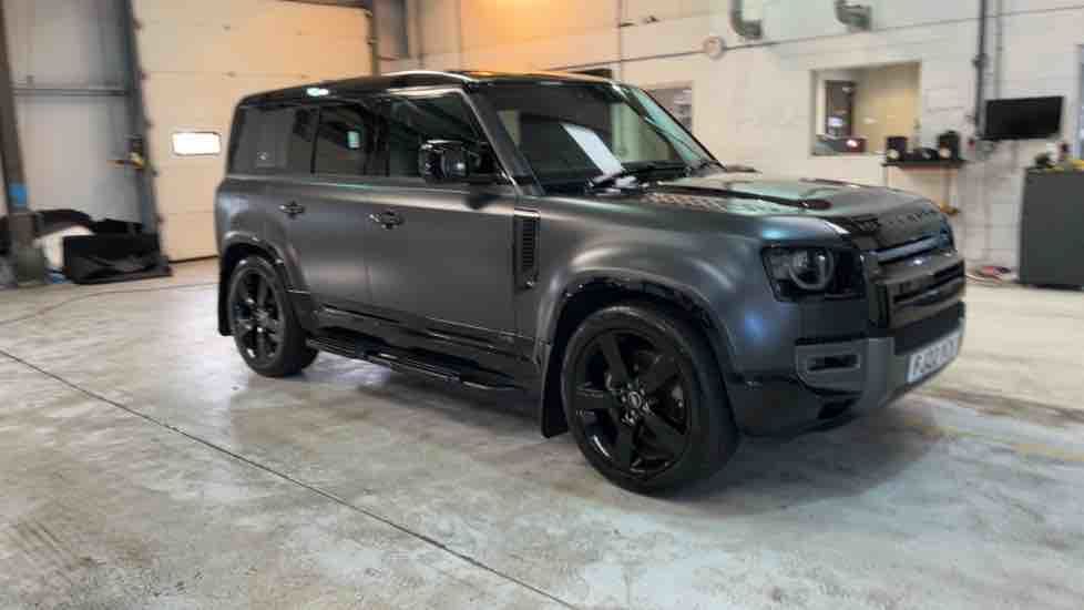 More views of Land Rover Defender 110