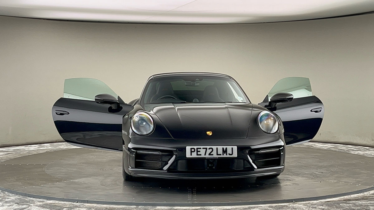 More views of Porsche 911