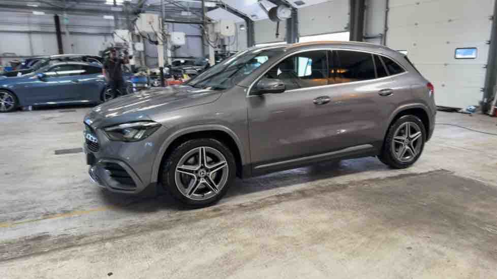 More views of Mercedes-Benz GLA