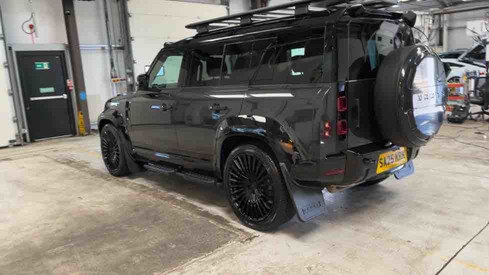 More views of Land Rover Defender 110