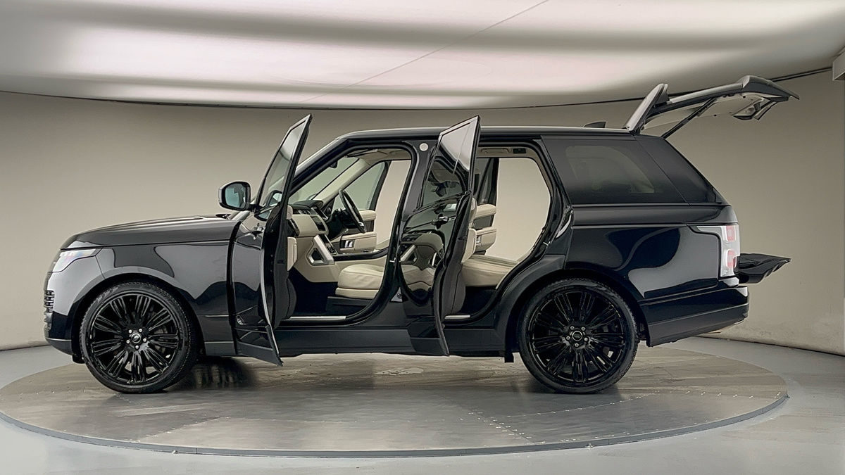 More views of Land Rover Range Rover