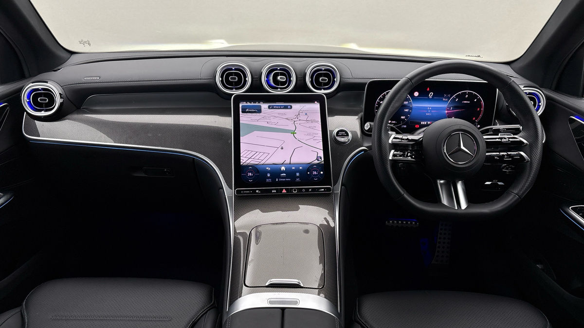 Mercedes-Benz GLC Image 12