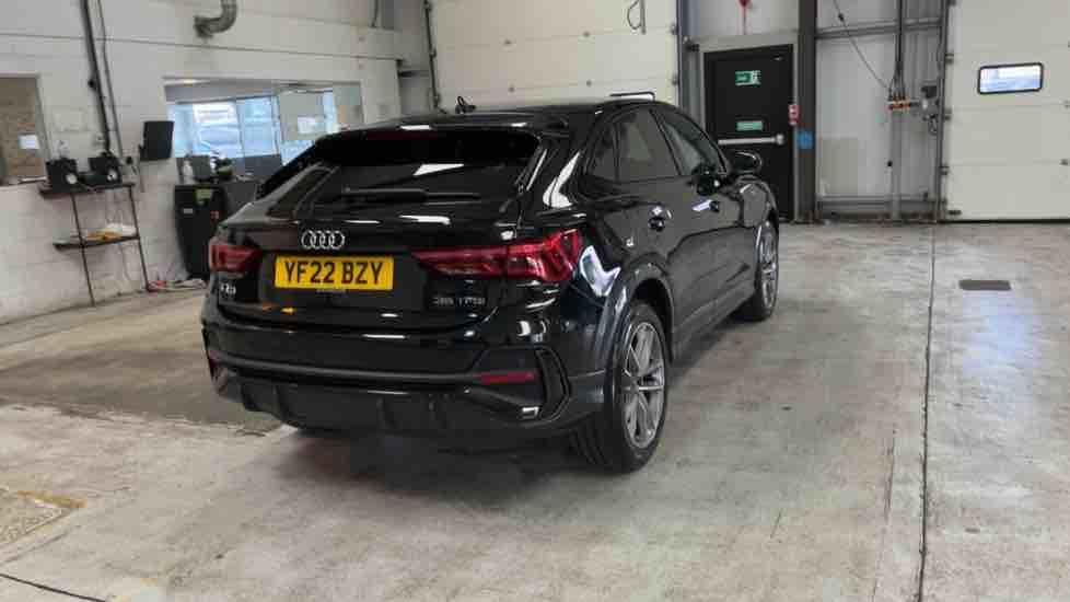 More views of Audi Q3