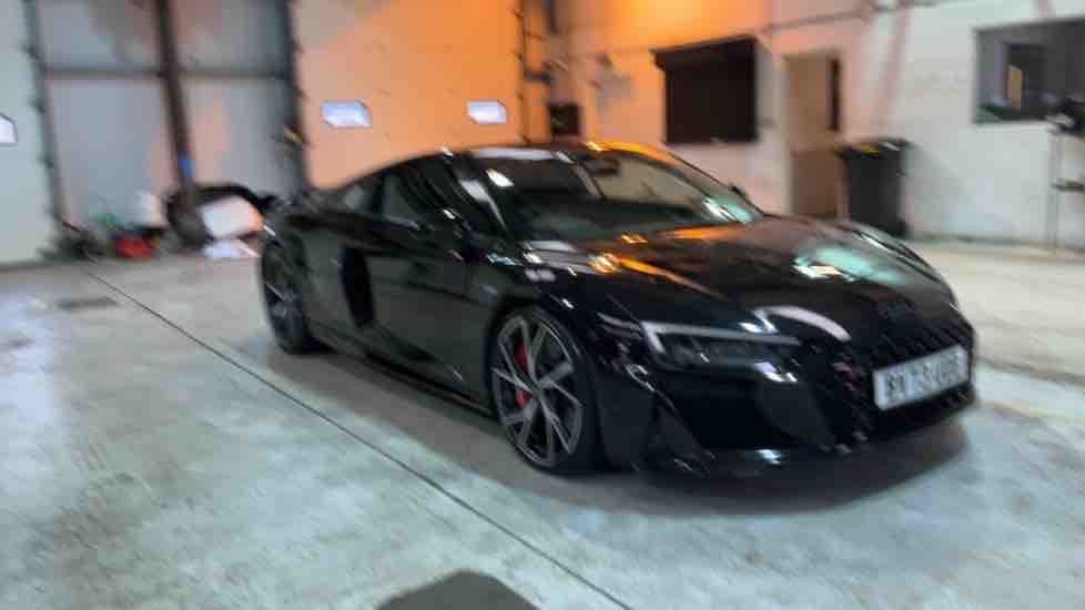 More views of Audi R8