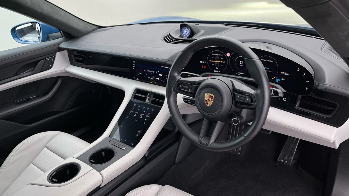 Porsche Taycan Image 5