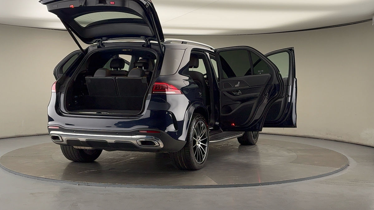 More views of Mercedes-Benz GLE