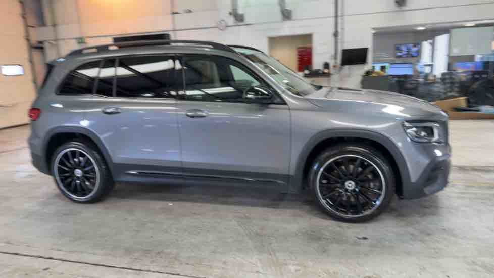 More views of Mercedes-Benz GLB