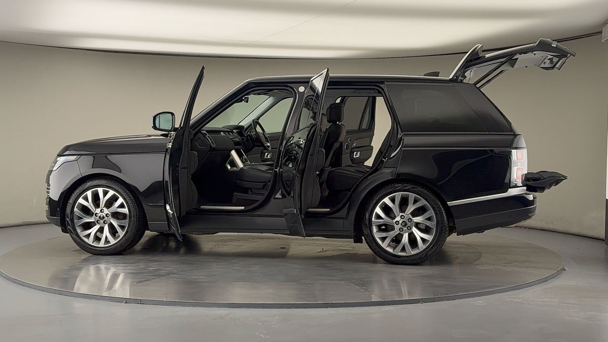 More views of Land Rover Range Rover