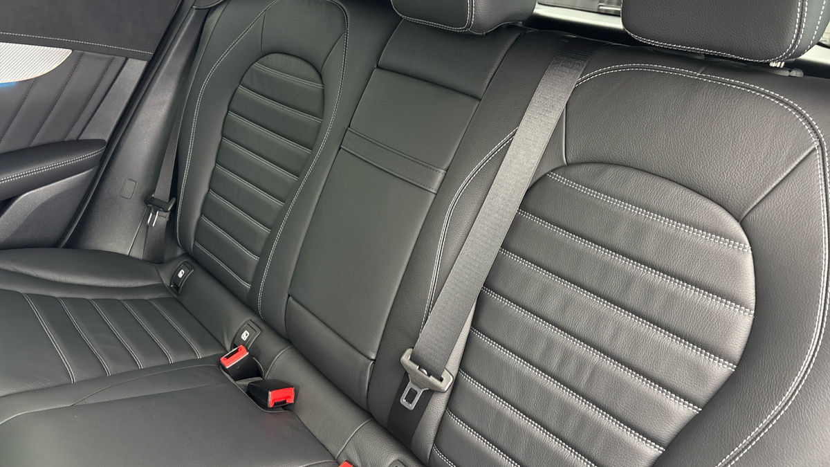 Mercedes-Benz EQC Image 8