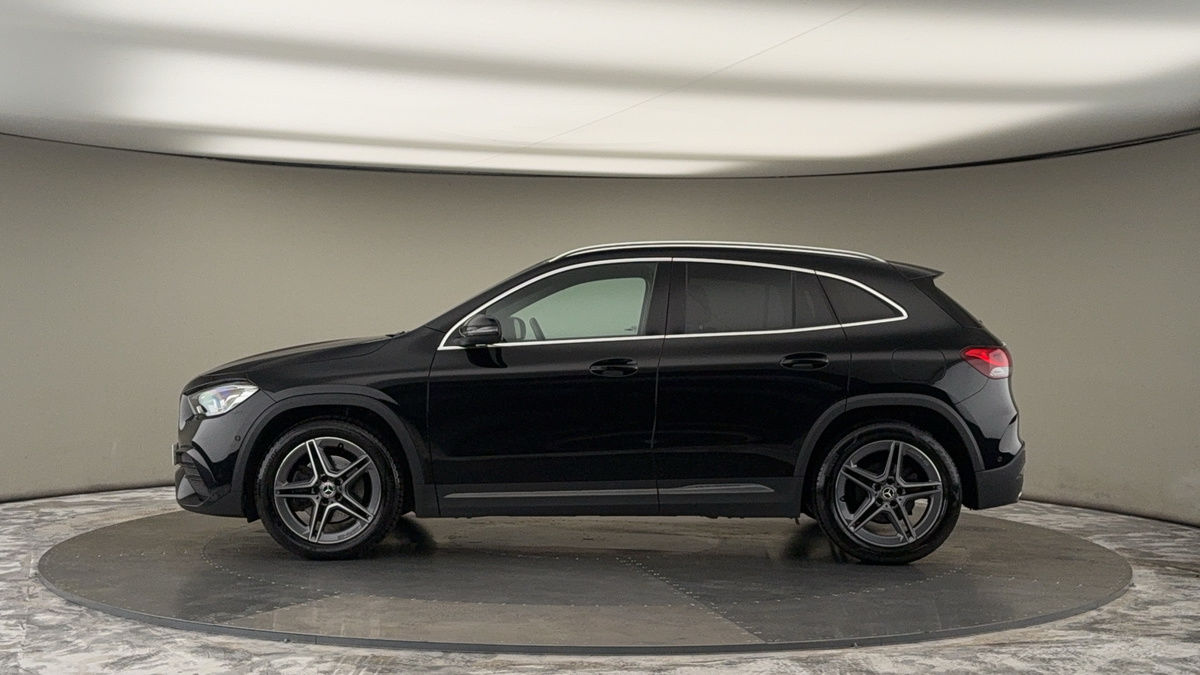 More views of Mercedes-Benz GLA