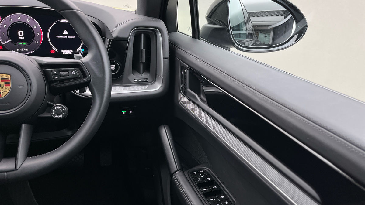 Porsche Cayenne Image 14