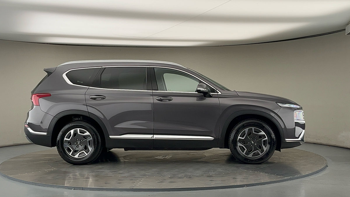 More views of Hyundai Santa Fe