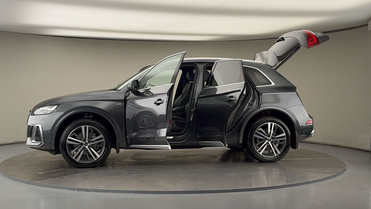 More views of Audi Q5