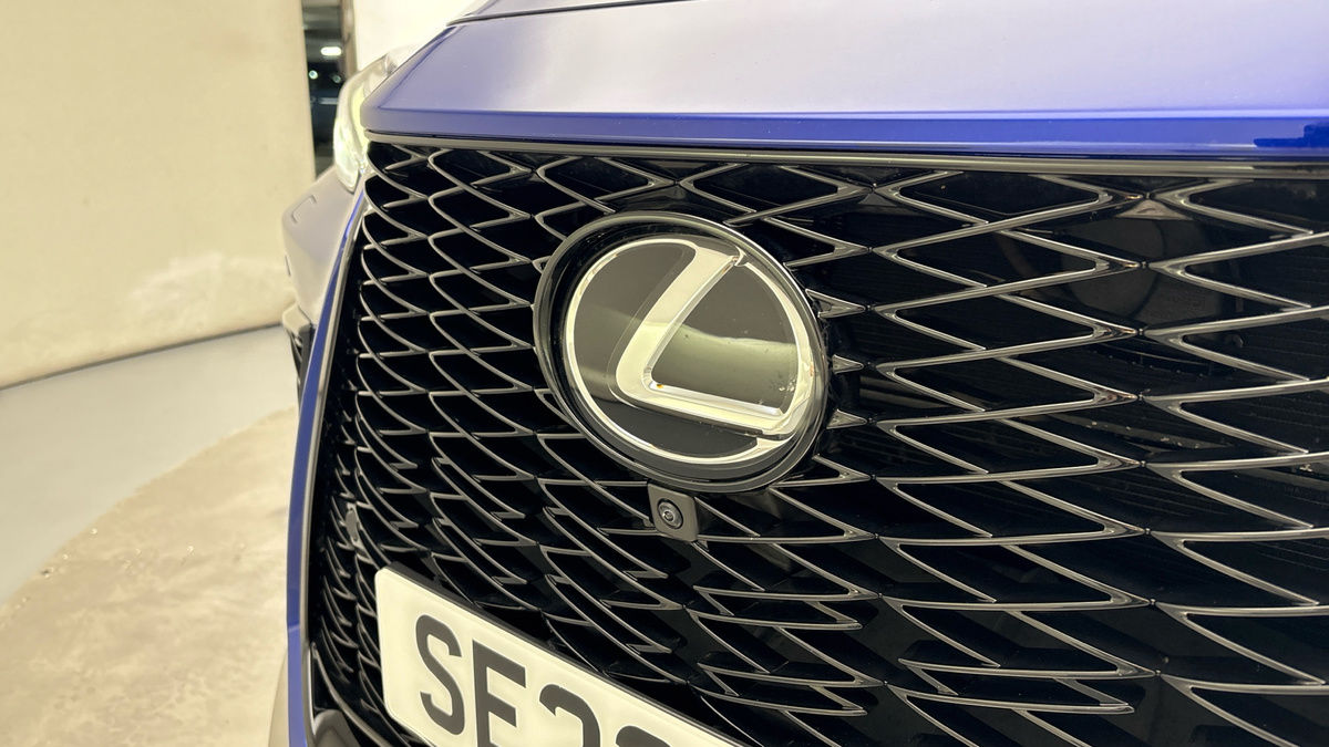 Lexus NX Image 24