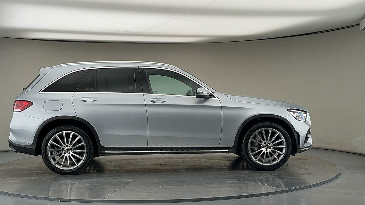 Mercedes-Benz GLC Image 16