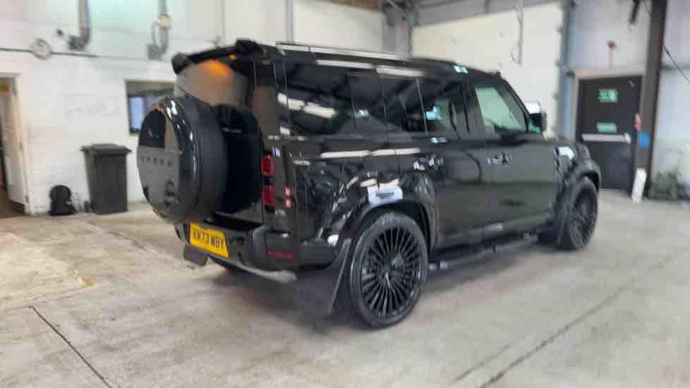 More views of Land Rover Defender 110