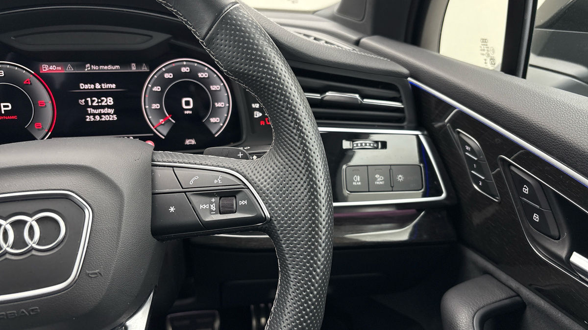 Audi Q7 Image 14