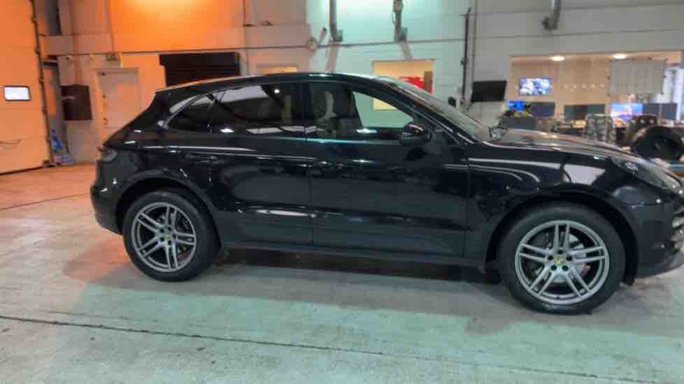 More views of Porsche Macan
