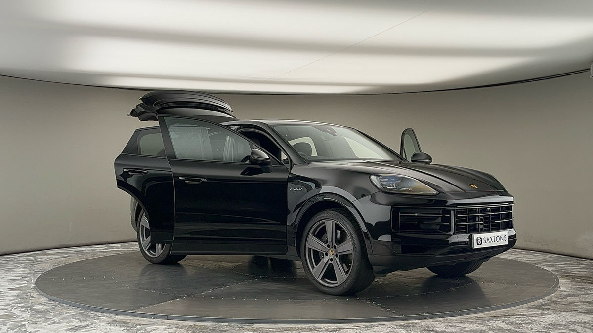 More views of Porsche Cayenne