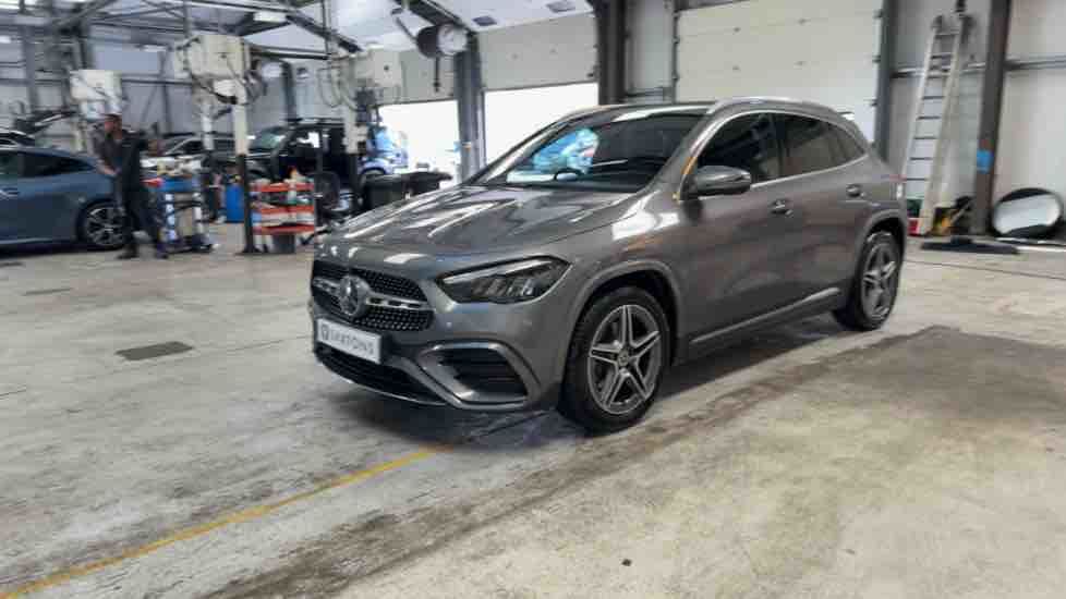 More views of Mercedes-Benz GLA