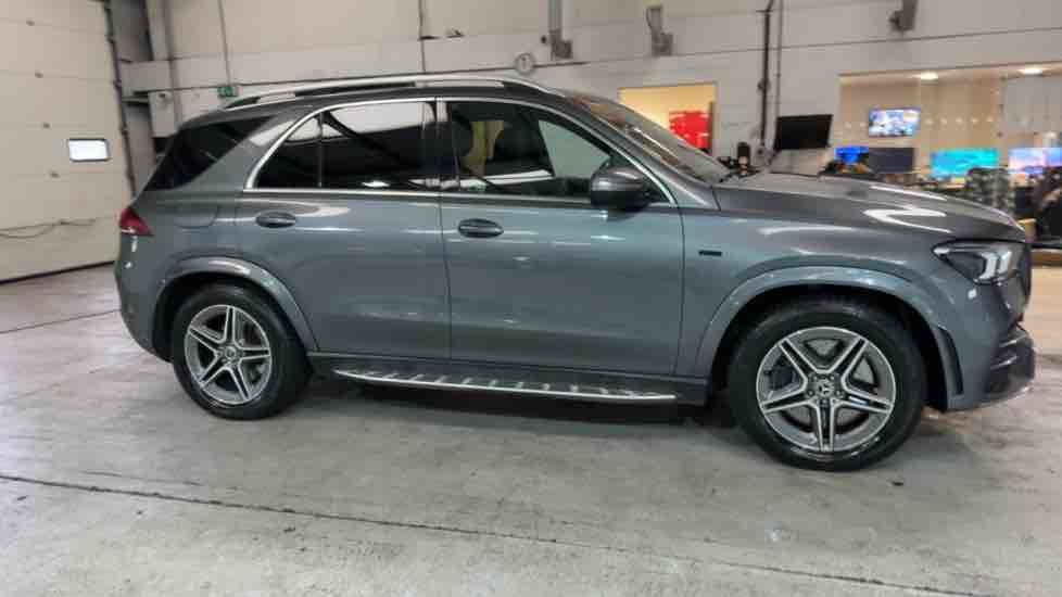 More views of Mercedes-Benz GLE