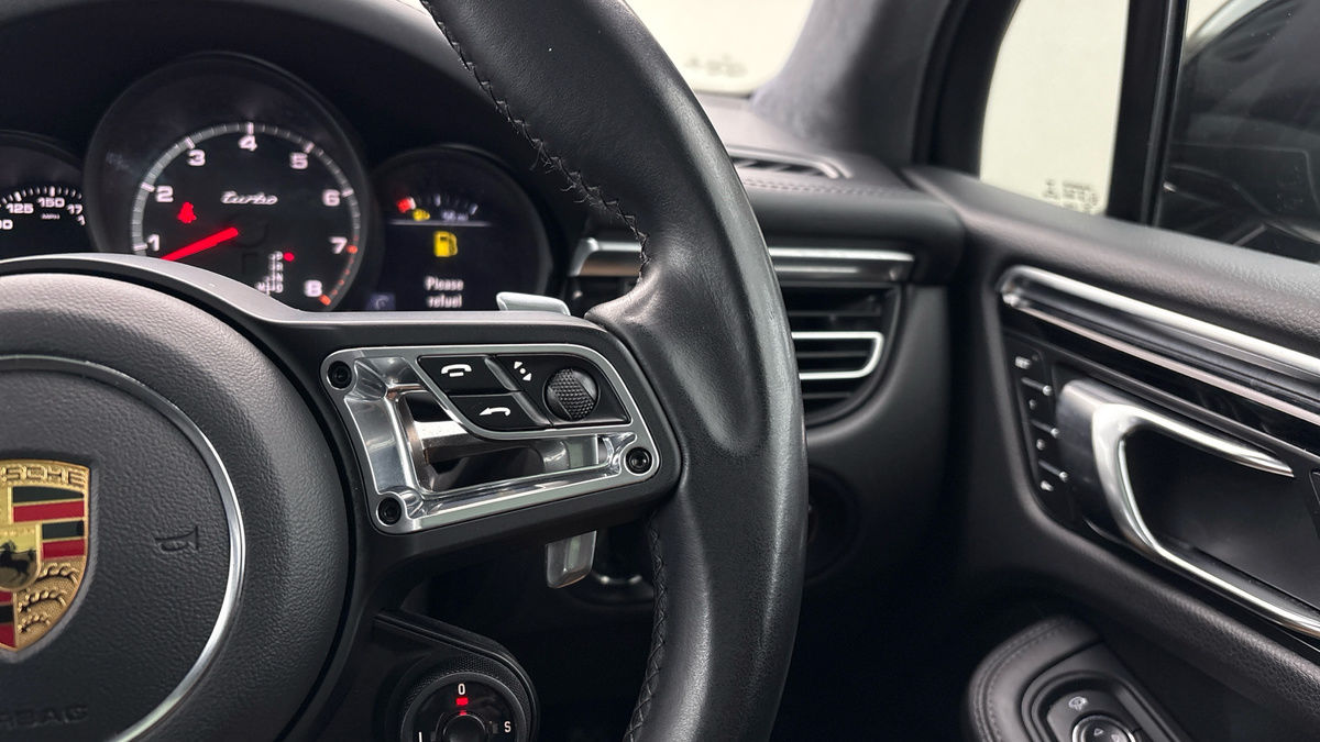 Porsche Macan Image 14