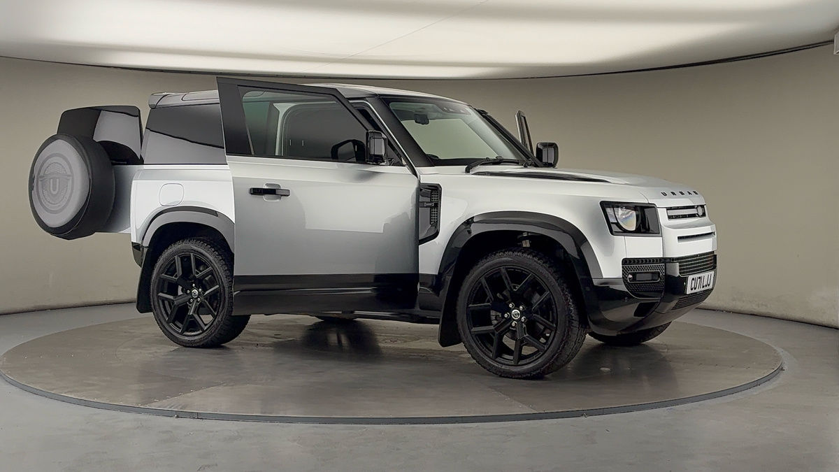 More views of Land Rover Defender 90