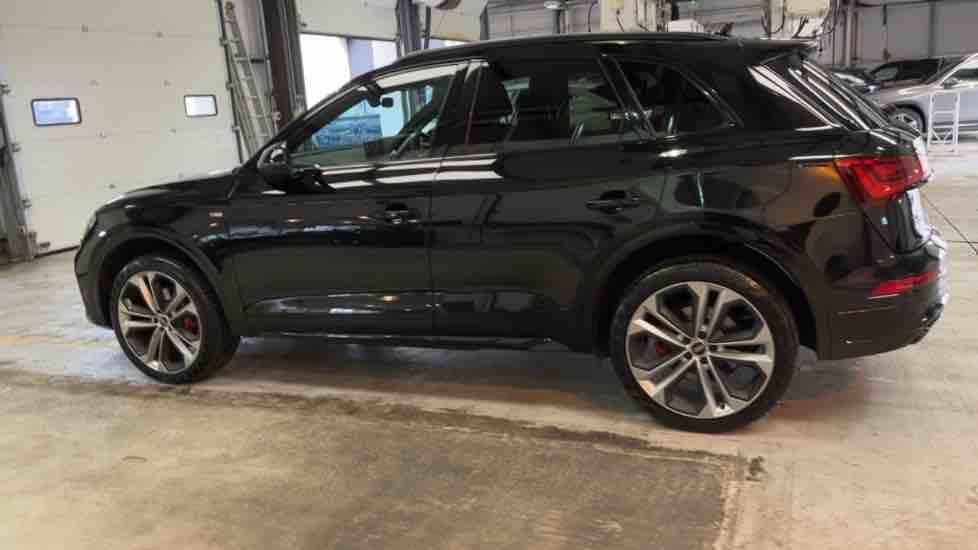 More views of Audi Q5