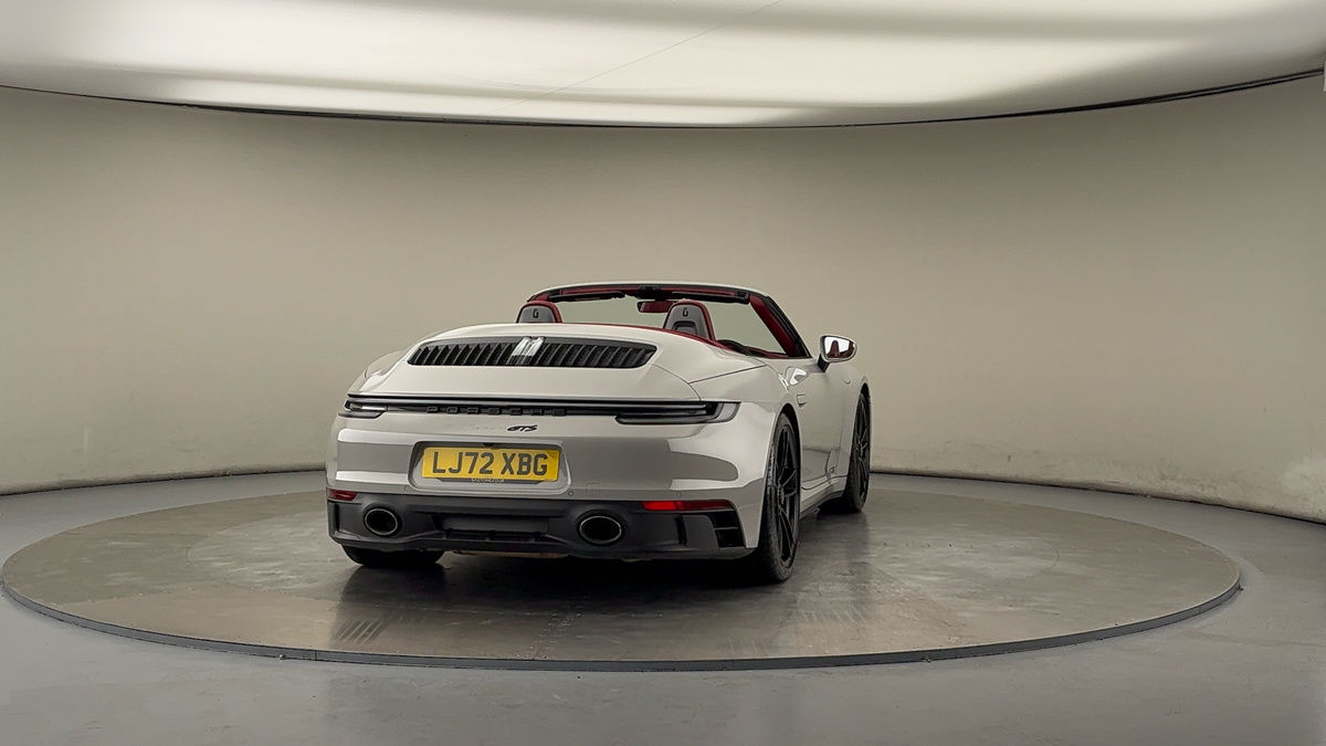 More views of Porsche 911