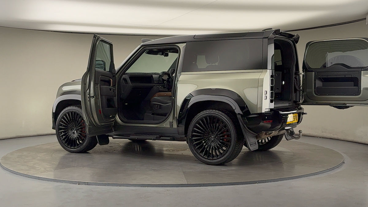 More views of Land Rover Defender 90