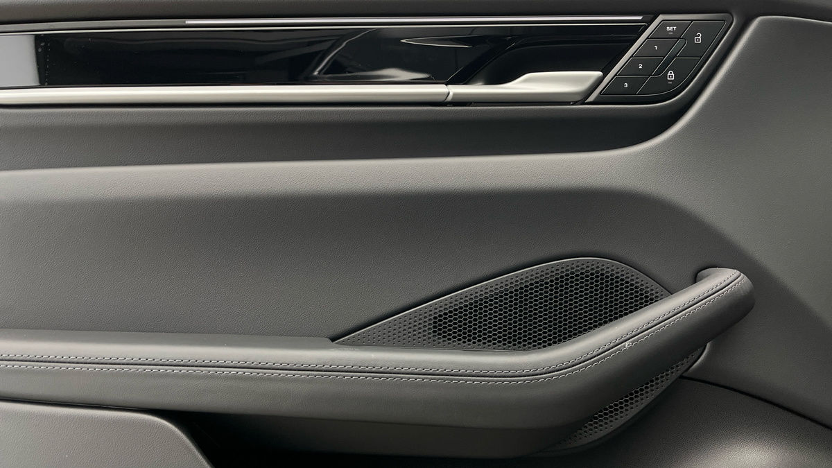 Porsche Macan Image 19