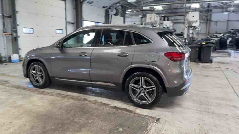 More views of Mercedes-Benz GLA