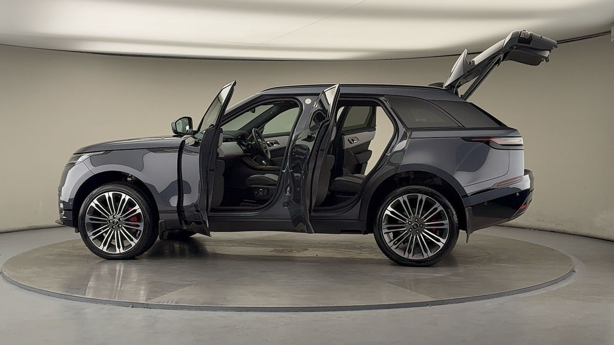 More views of Land Rover Range Rover Velar