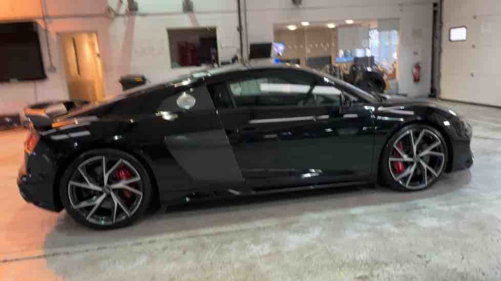 More views of Audi R8