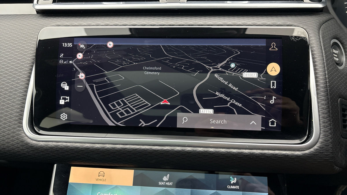Land Rover Range Rover Velar Image 17