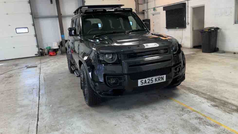 More views of Land Rover Defender 110