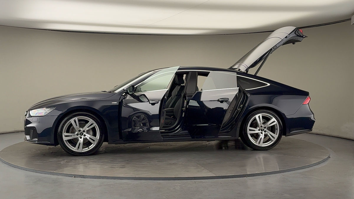 More views of Audi A7