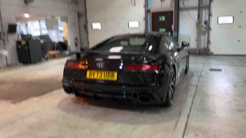 More views of Audi R8